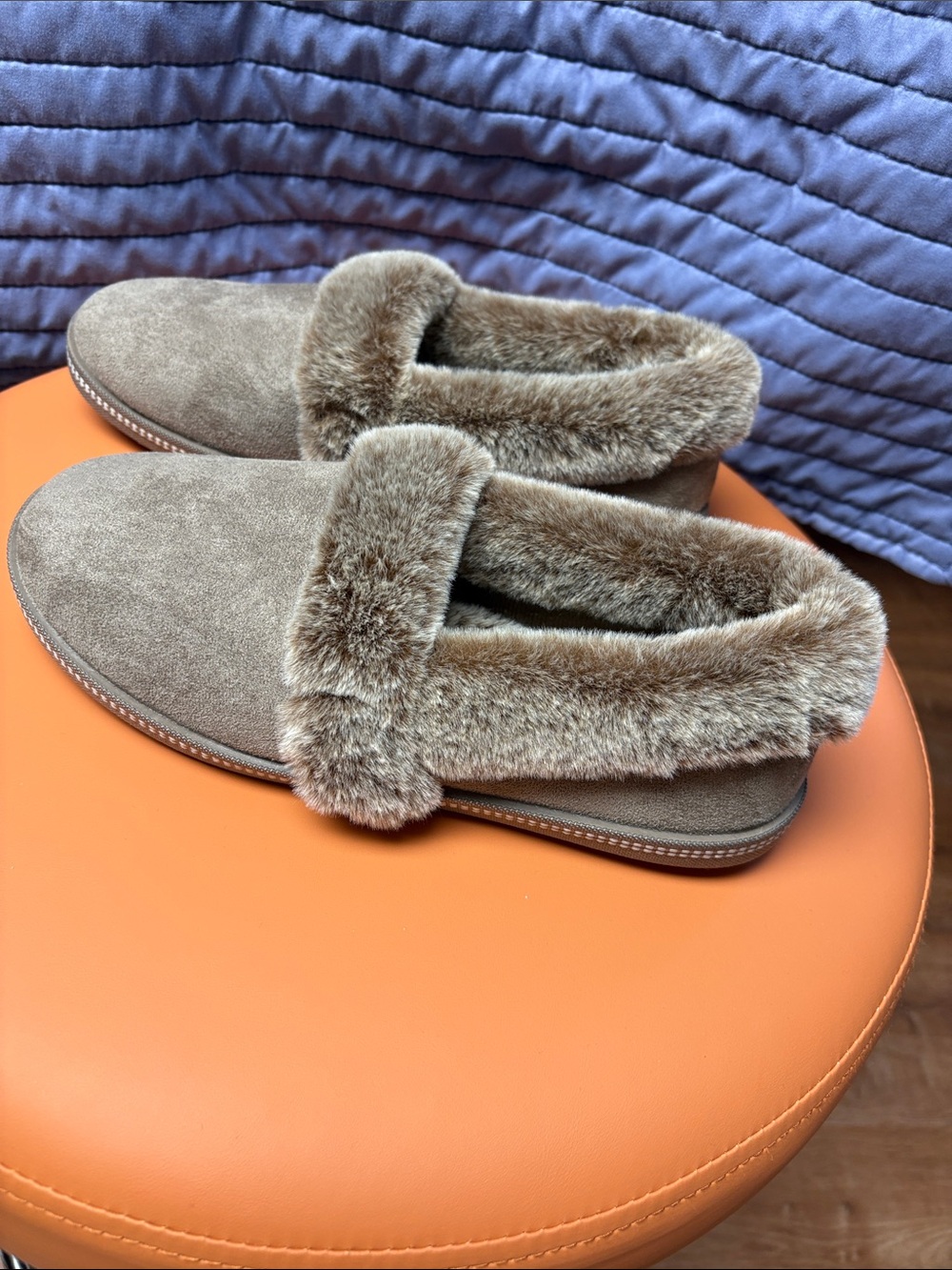 Skechers Women's Brown Faux Suede Fur-Trim Slip-On Slippers